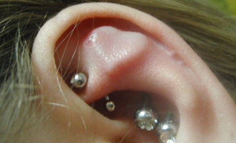 Implanty piercing